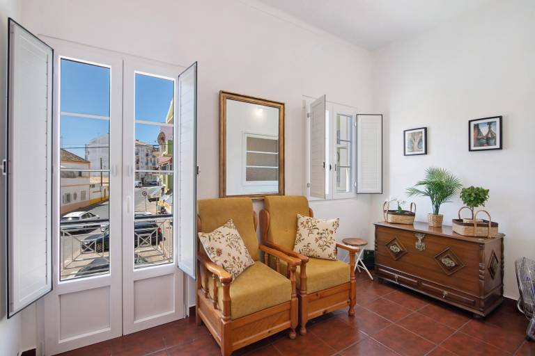 Apartment with terrace — photo 3