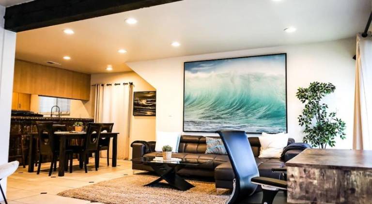 Spacious apartment | Close to the beach | Pets allowed in Newport