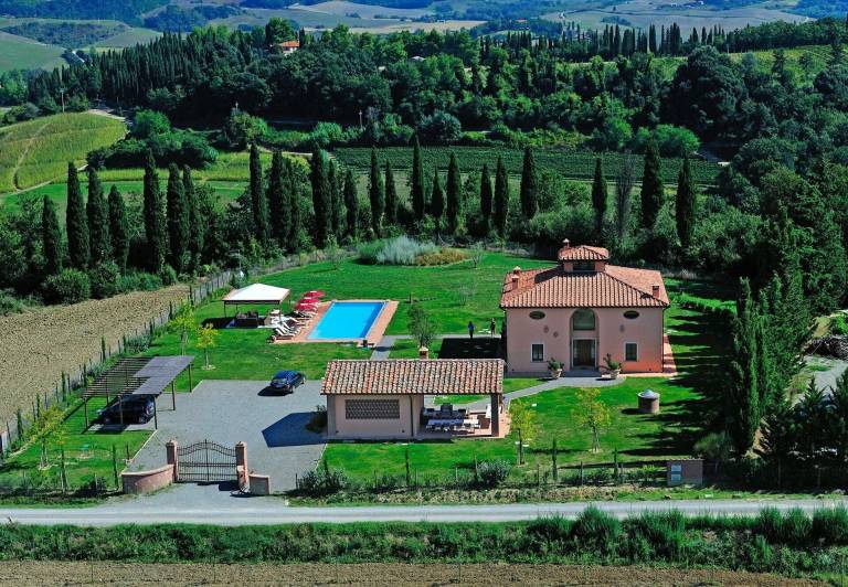 Villa with BBQ & private pool — photo 3