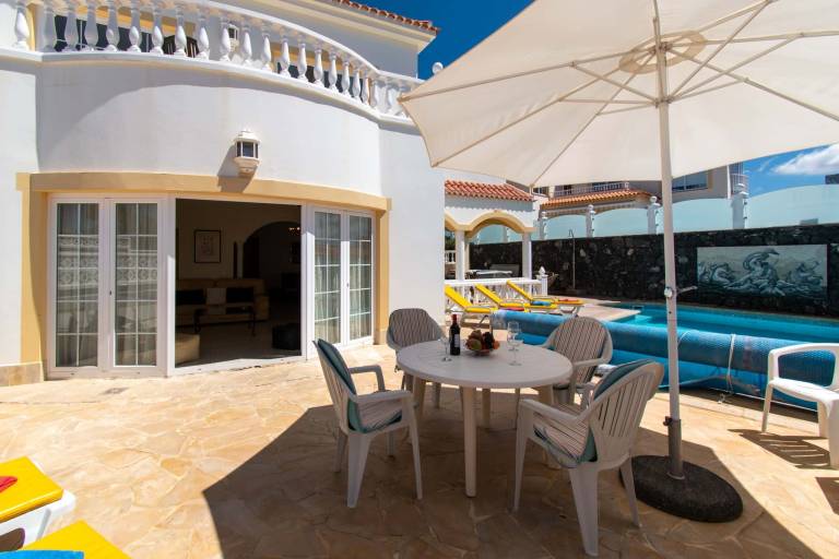 Children-friendly villa with fast internet, garden & private pool | Mountain view | Pet-friendly — photo 3