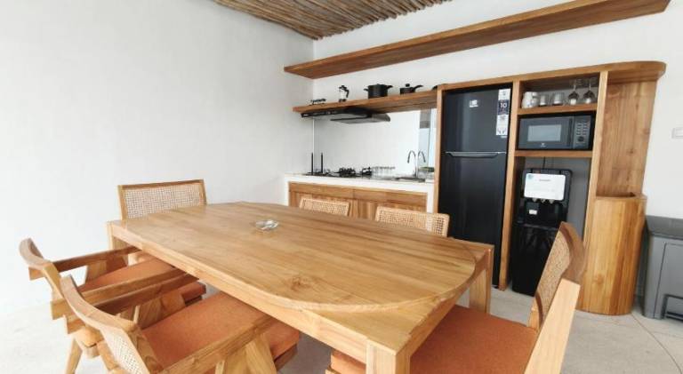 Villa with pool, yard & terrace | Pets allowed — photo 4