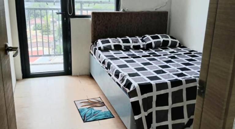 Apartment with pool in Quezon City