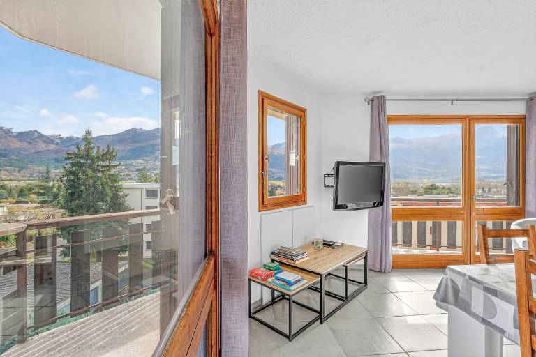 Fully equipped rental apartment with fast internet | Lake view | Beach nearby | Pets allowed — photo 4