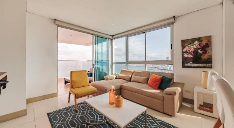 Apartment with patio & pool | Beach nearby | Pets are welcome in Cartagena