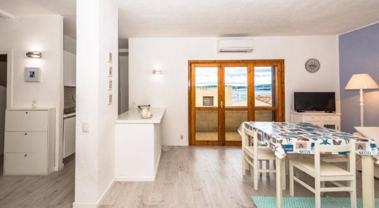 Apartment with 2 rooms for 8 persons — photo 2