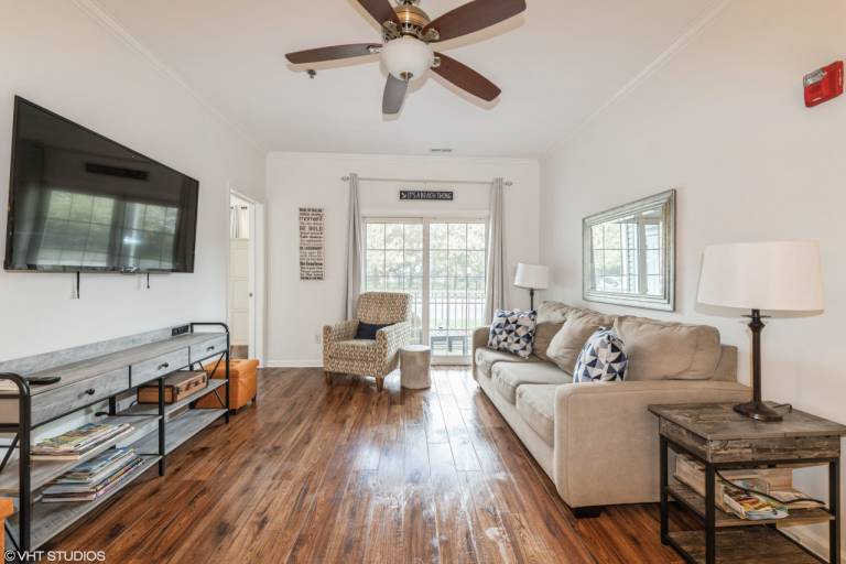 Chic Beach Condo Near Rehoboth & Lewes Beaches