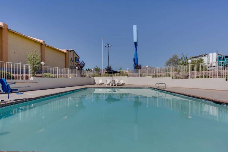 Motel 6 El Paso, TX - West — photo 3