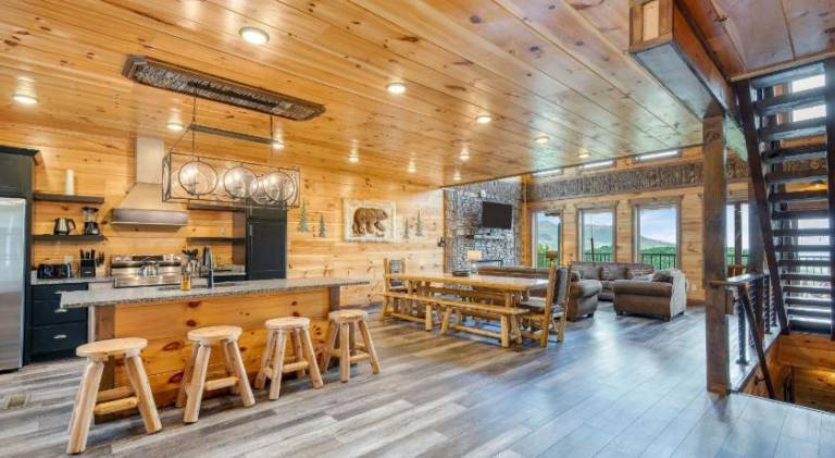 Vacation home with hot tub & pool | Dogs allowed — photo 5