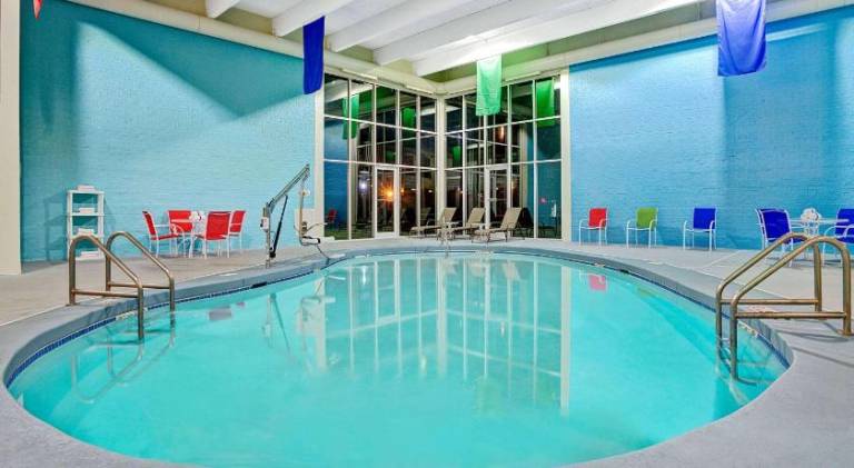 Travelodge by Wyndham Iowa City — photo 2
