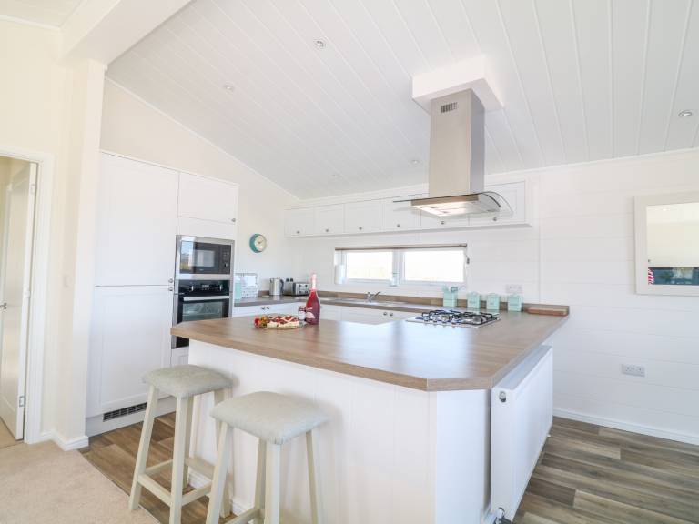 Child-friendly pleasant cottage with pool, barbecue & garden | Pets allowed — photo 5