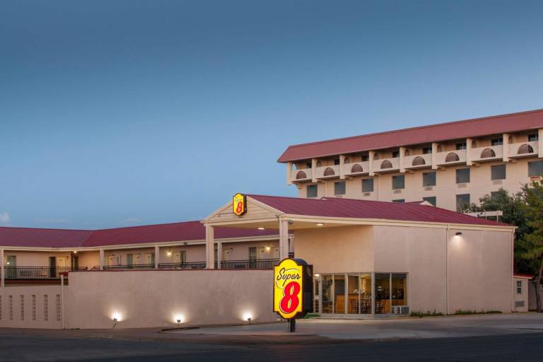 Motel  Downtown
