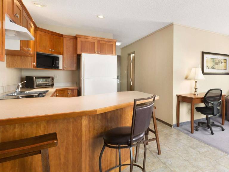Coast Swift Current Hotel — photo 3