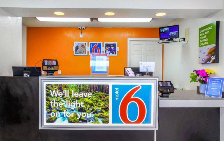 Motel 6 Medford, OR - North — photo 4