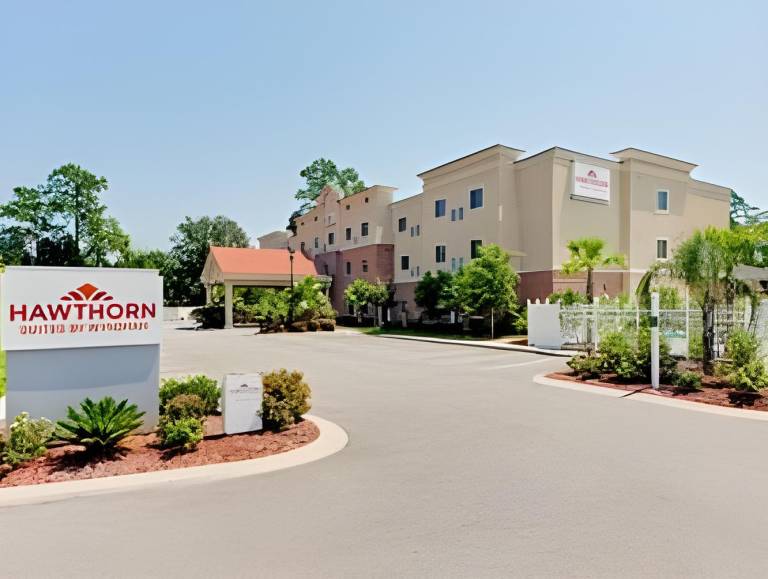 Hawthorn Extended Stay by Wyndham Kingsland in Kingsland, GA
