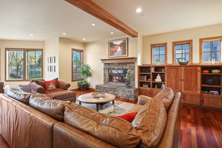 Family-oriented house with patio | Pets are welcome — photo 2