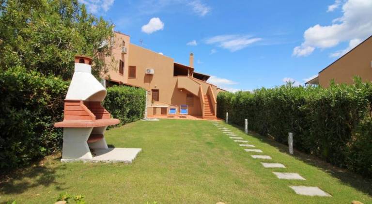 House with 2 rooms for 4 persons in Muravera