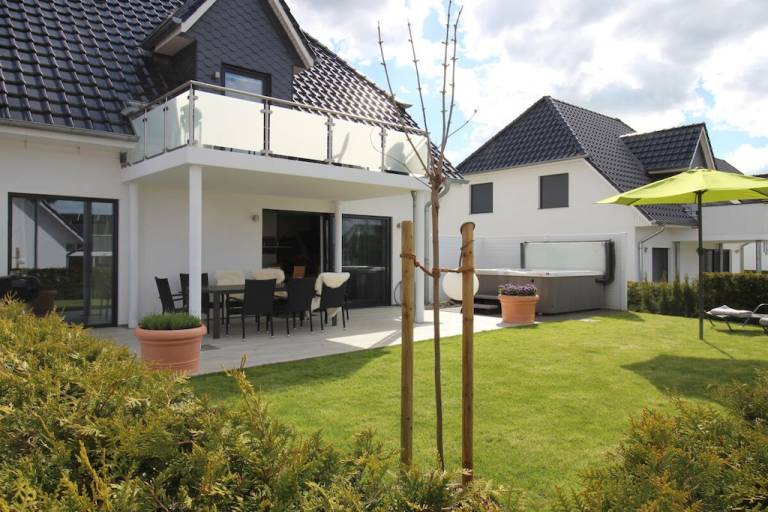 Fully equipped house with jacuzzi, sauna & barbeque | Next to the beach | Pets are welcome — photo 3