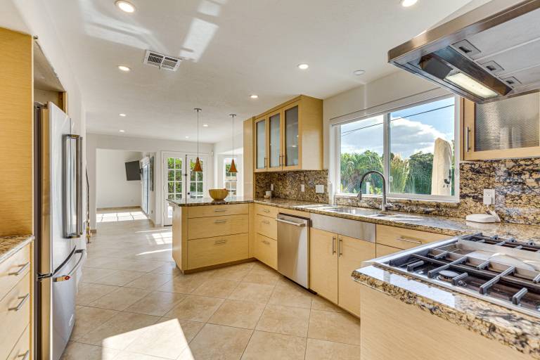 Private Pool & Hot Tub: Cathedral City Getaway! — photo 2