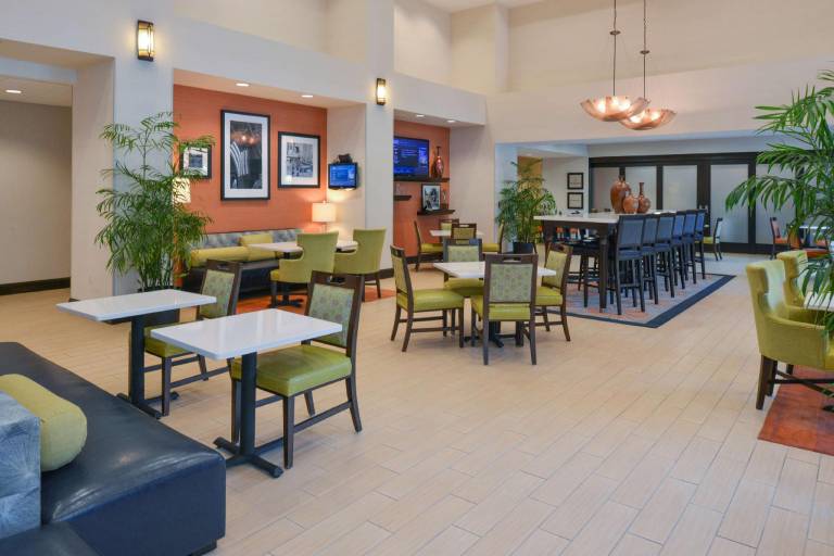 Hampton Inn & Suites Ocala — photo 3