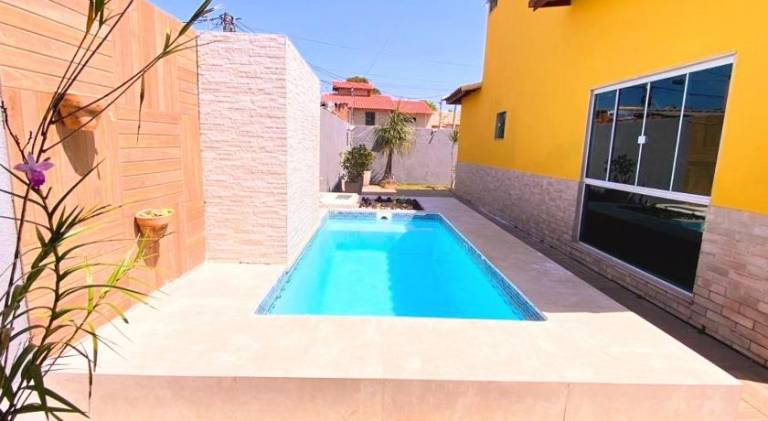 House with pool — photo 3