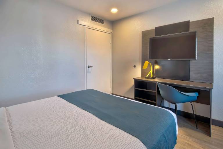 Motel  Palmdale