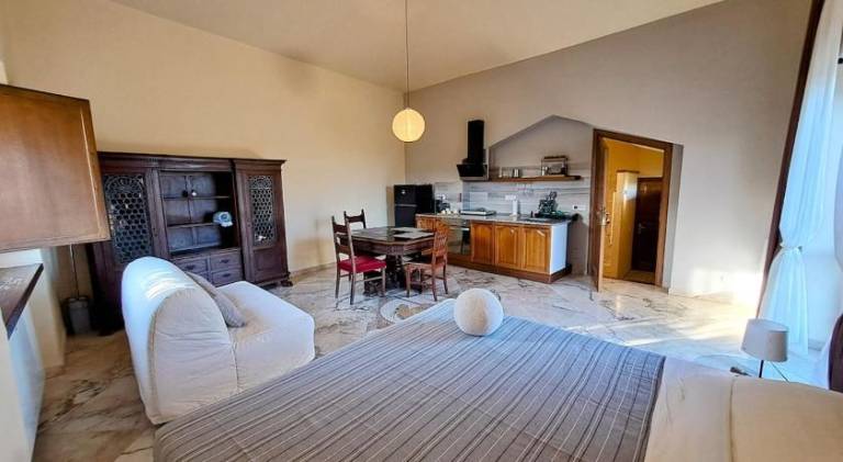 Apartment with pool — photo 2