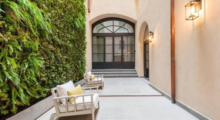 Palazzo Pazzi Vitali Luxury Apartments in Florence — photo 5