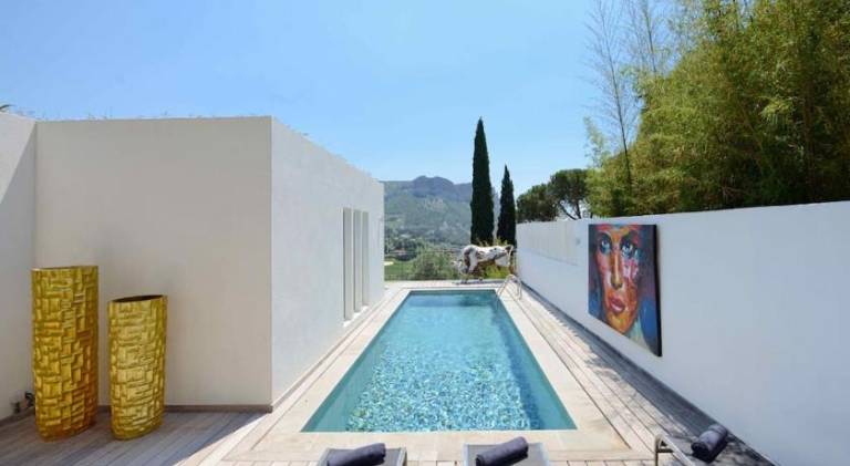 Villa with private pool, terrace & barbeque in Cassis