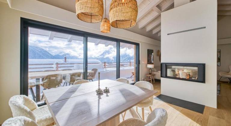Verbier Village Levron 3br chalet large terrace facing south — photo 2