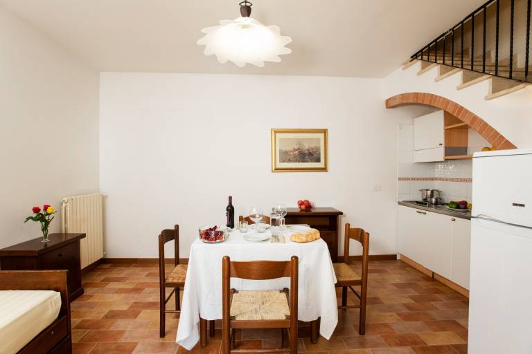 Holiday apartment with pool & garden — photo 4