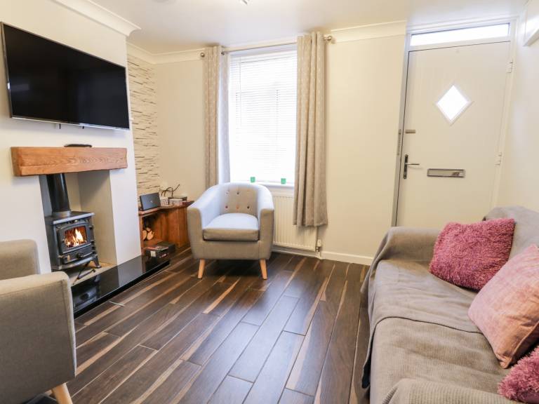 Child-friendly wonderful cottage with terrace | Beach view | Pets are welcome — photo 2