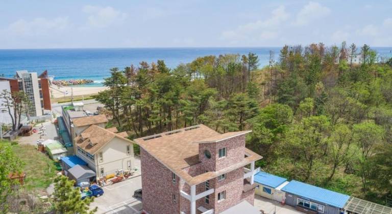 Gangneung Marine Park Pension — photo 5