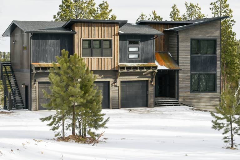 Cabin  Lead