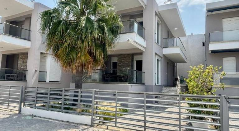 Rental apartment with 4 rooms for 8 persons in Kavala