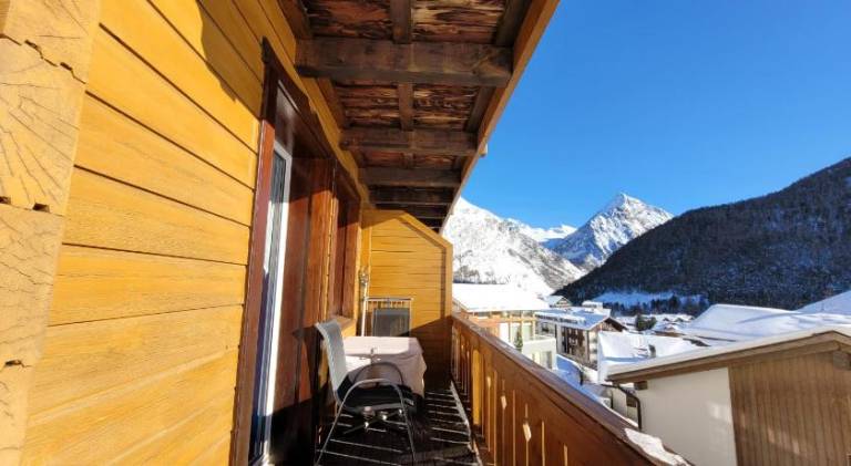 Holiday apartment with patio — photo 3