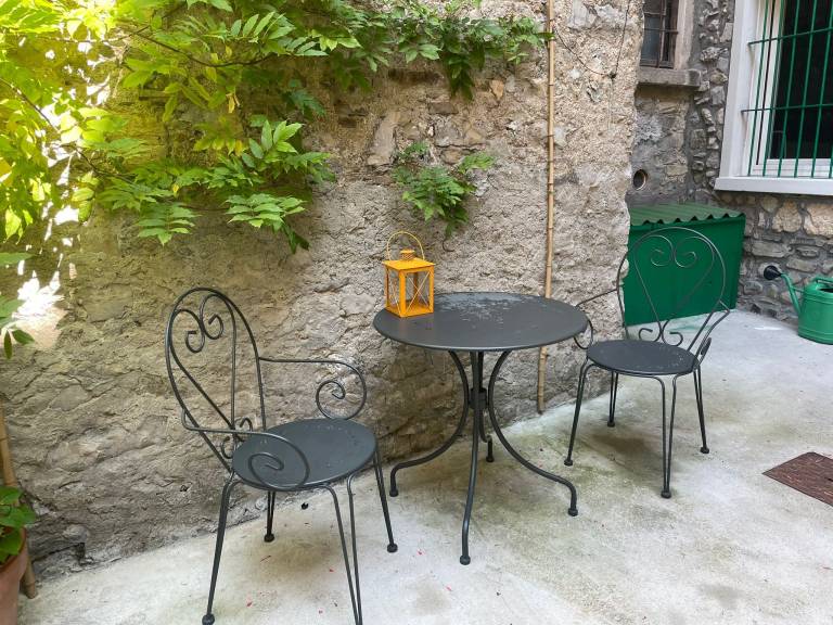 Apartment with yard | Mountain view in Varenna