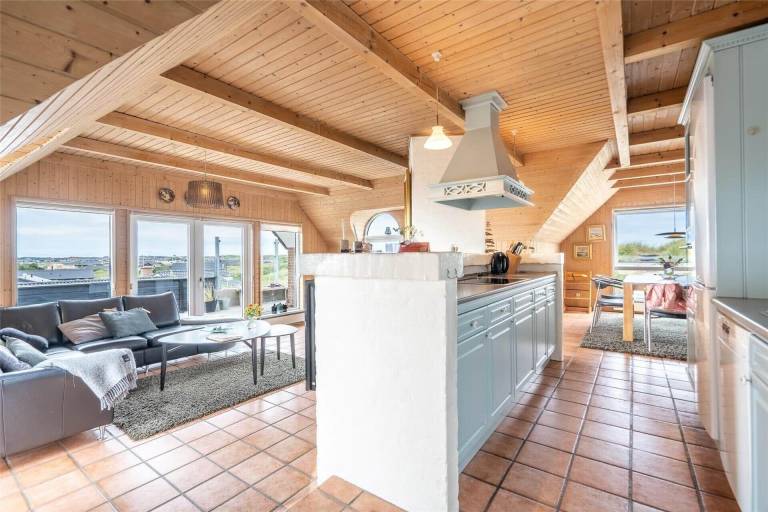House with terrace, sauna & yard — photo 3