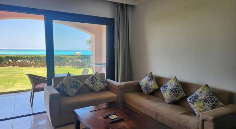 Apartment with pool | Beach nearby | Pets allowed — photo 2