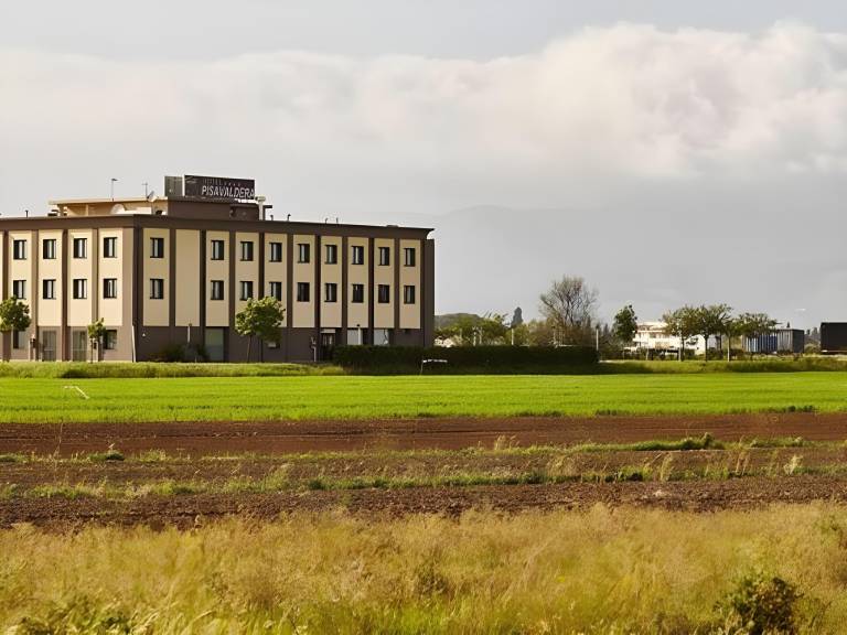 Tower Inn Pisa Valdera in Cascina