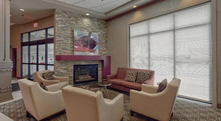DoubleTree by Hilton Hotel Bloomington — photo 5