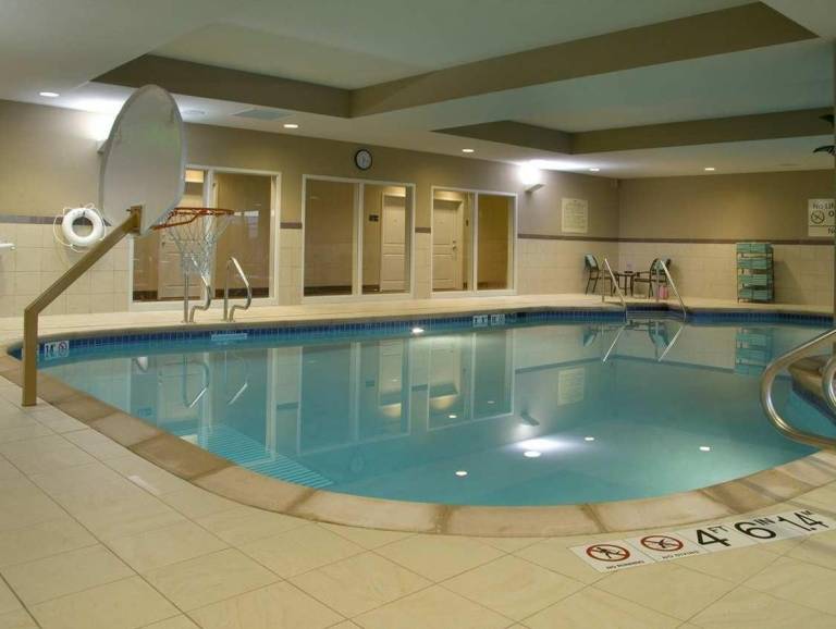 Hampton Inn & Suites Madison West
