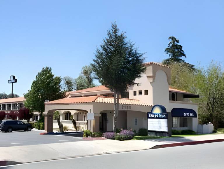 Days Inn by Wyndham Banning Casino/Outlet Mall in Banning, CA