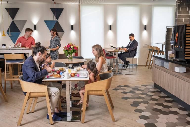 Holiday Inn Express Geneva Airport By IHG — photo 4