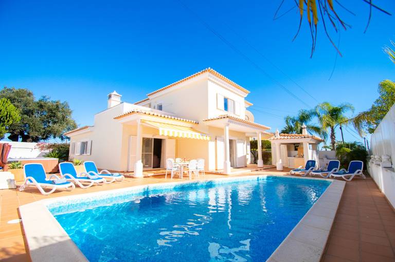 Vila Carvoeiro