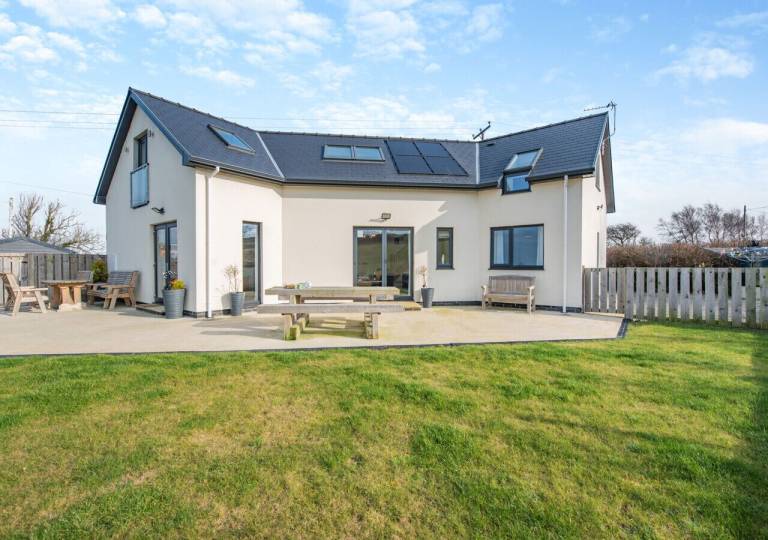 House Aberaeron