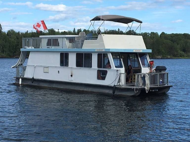 Houseboat Kenora