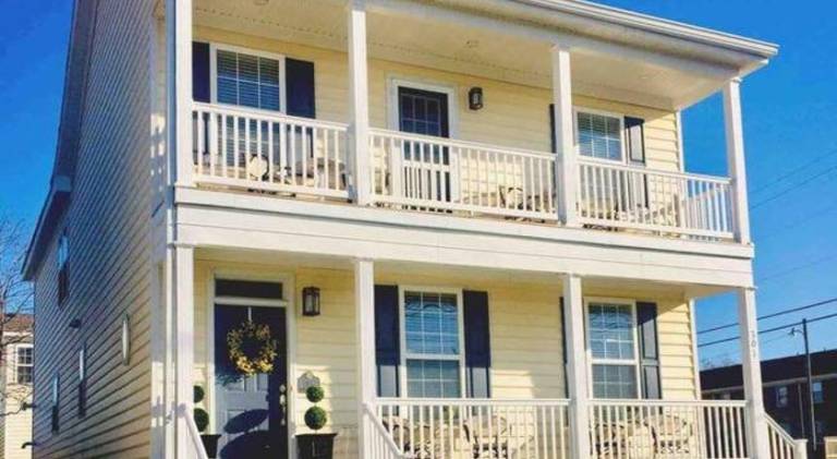 UPSCALE Ideal location 4 beach vacay H20 views in Virginia Beach, VA