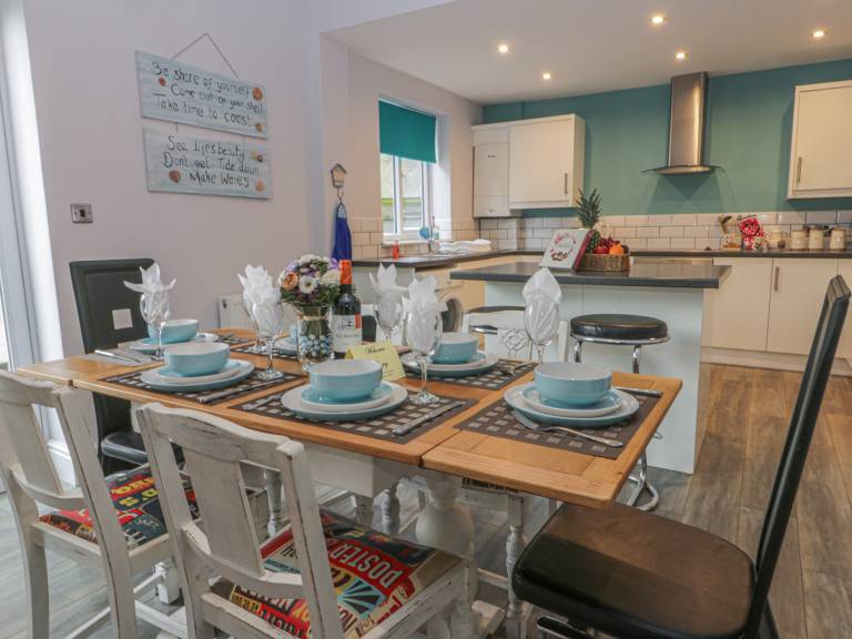 Family-oriented cottage | Beach view | Pet-friendly — photo 5