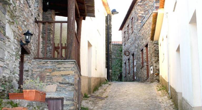 Vacation home with grill in Coimbra