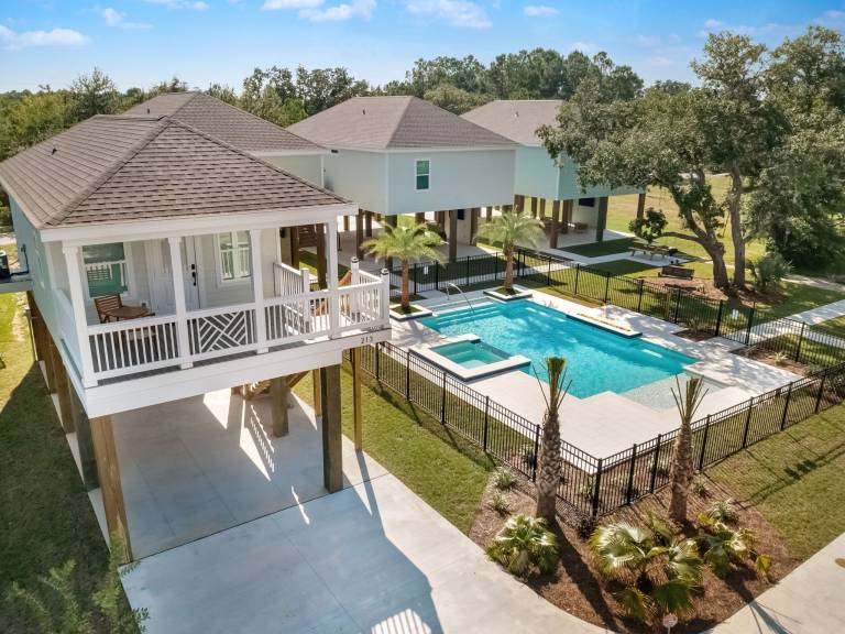 House  Waveland